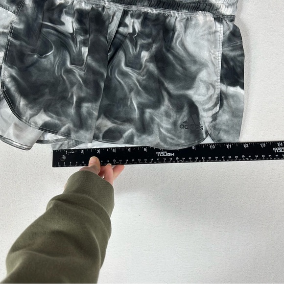 Adidas Gray Abstract Running Shorts Women’s XS Mid Rise Drawstring Unlined - Picture 10 of 11